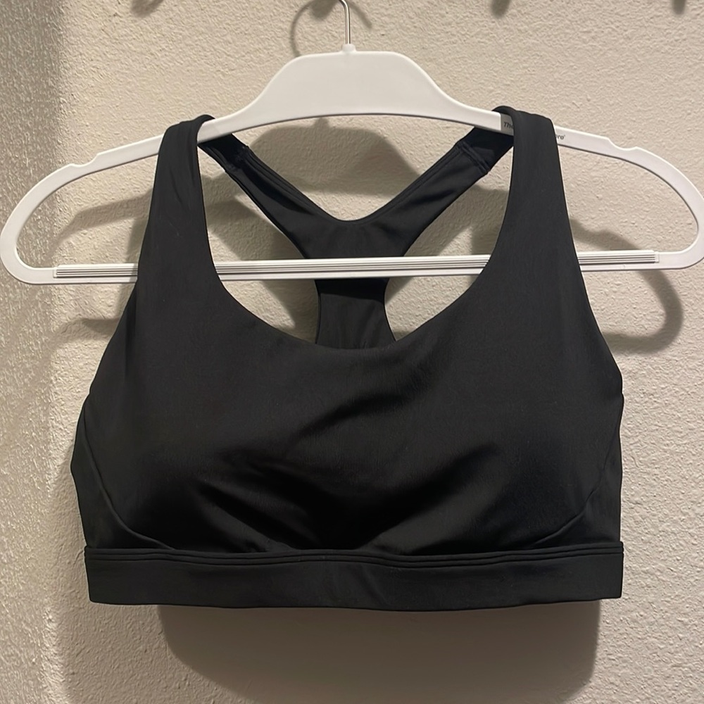 EUC Athleta Ultimate bra in black